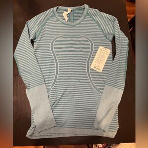 Lululemon Turquoise/Green long Sleeve Shirt